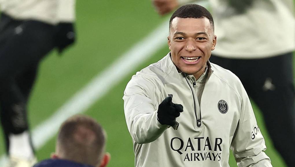 Mbappé está en el centro de las informaciones prácticamente todos los dias desde que le comunicó a la directiva del París Saint Germain su decisión de no renovar contrato y marcharse al final de la presente temporada.
