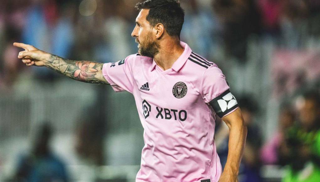 “Cuando termina el partido. Nosotros bajamos al vestuario y antes de entrar al vestuario, todavía no habían entrado ni los jugadores ni nuestros ni del Inter. Cuando estoy en la puerta lo veo a Messi ahí, a tres metros mío. Estaba el seguridad y un argentino que debe trabajar en el Inter”, confesó Nico Sánchez.