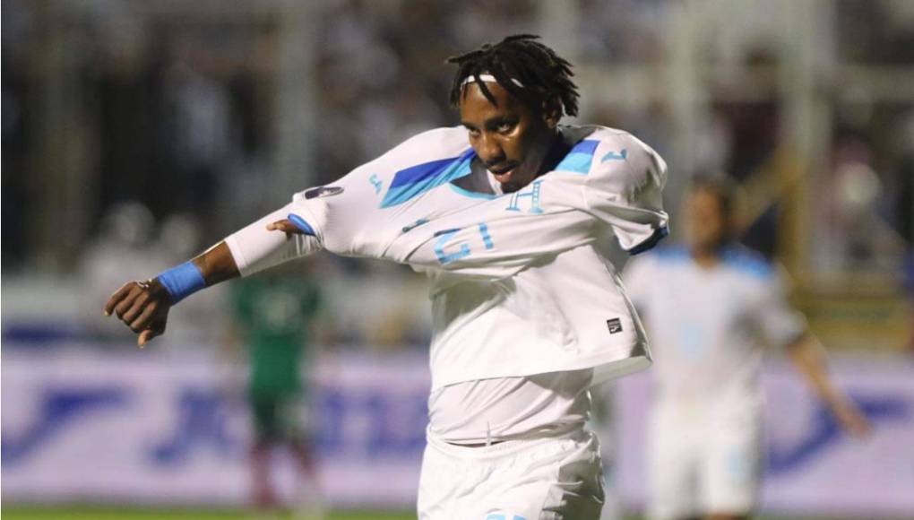 Todo apuntaba a que Róchez sería el “9” de la Bicolor ante Costa Rica, sin embargo, Diario La Prensa conoció que Rueda probó con Jerry Bengtson en punta.