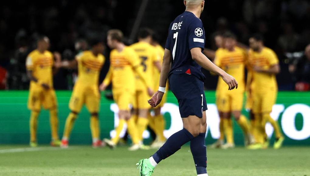 Los números marcan una actuación inesperada para el nivel habitual de Mbappé. Ningún tiro a puerta, uno desviado y un par bloqueados. Apenas 44 toques de balón y 23 pases completados. Falló en 8 de sus 10 duelos a ras del suelo y tuvo 13 pérdidas de balón.