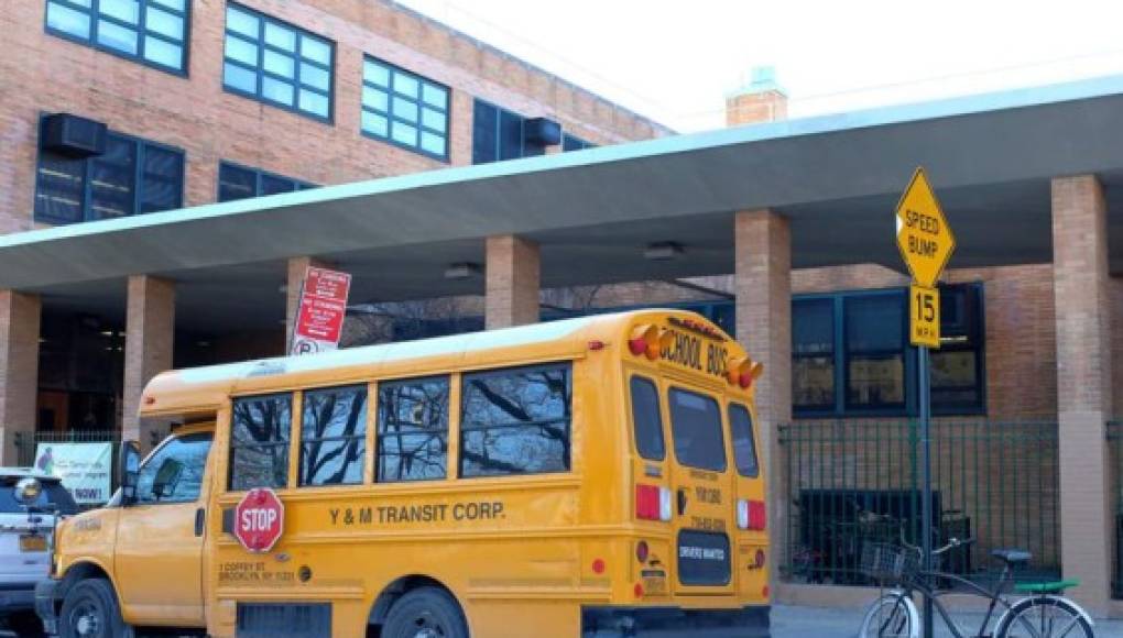 Nueva York reanudará la educación presencial en la escuela secundaria pública