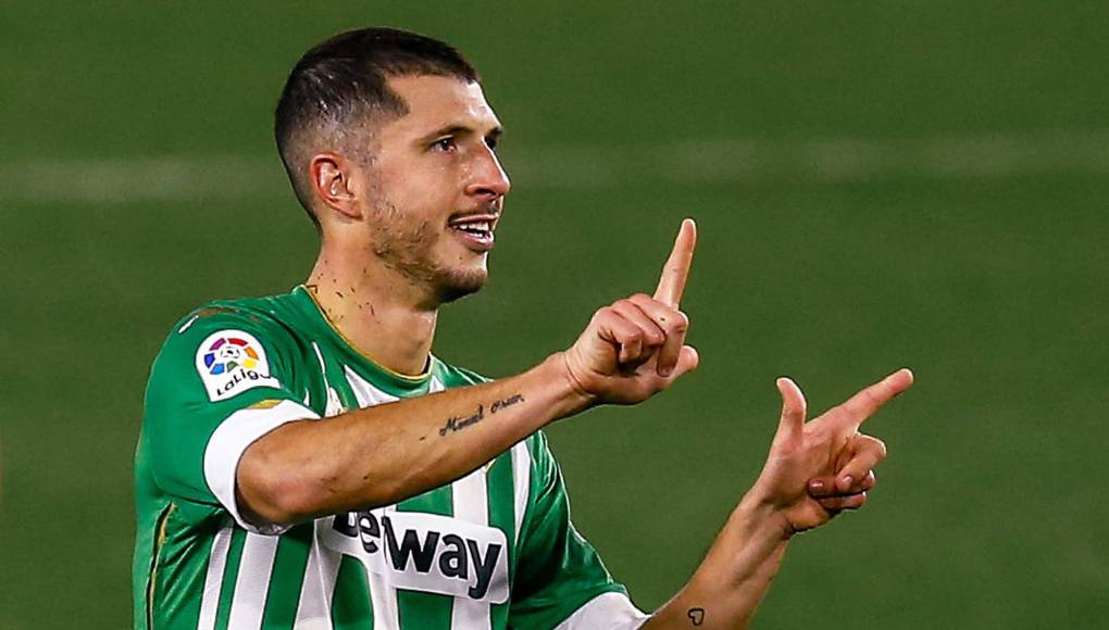 Y el argentino Guido Rodríguez (29 años) - Real Betis.
