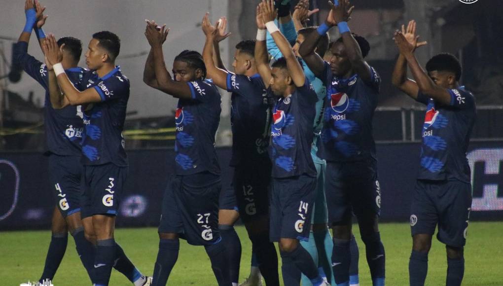 Según el reglamento, Motagua solamente necesita de otro empate para eliminar al Olimpia debido a su mejor posición en la tabla, fue segundo y el León tercero. Este es el posible 11 de los azules para este día.