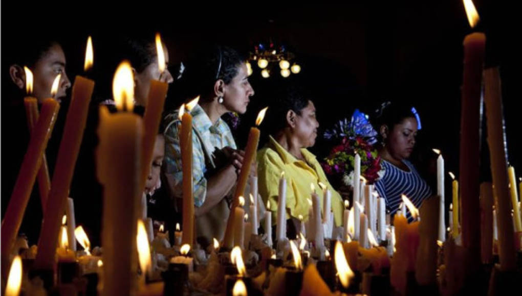 Hondureños piden a la Virgen de Suyapa por seguridad, empleo y buen gobierno