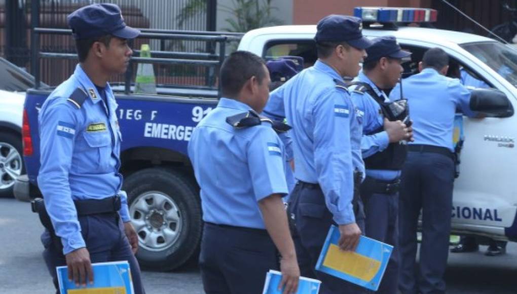 Depuradores piden cuentas a ejército de abogados de la Policía Nacional