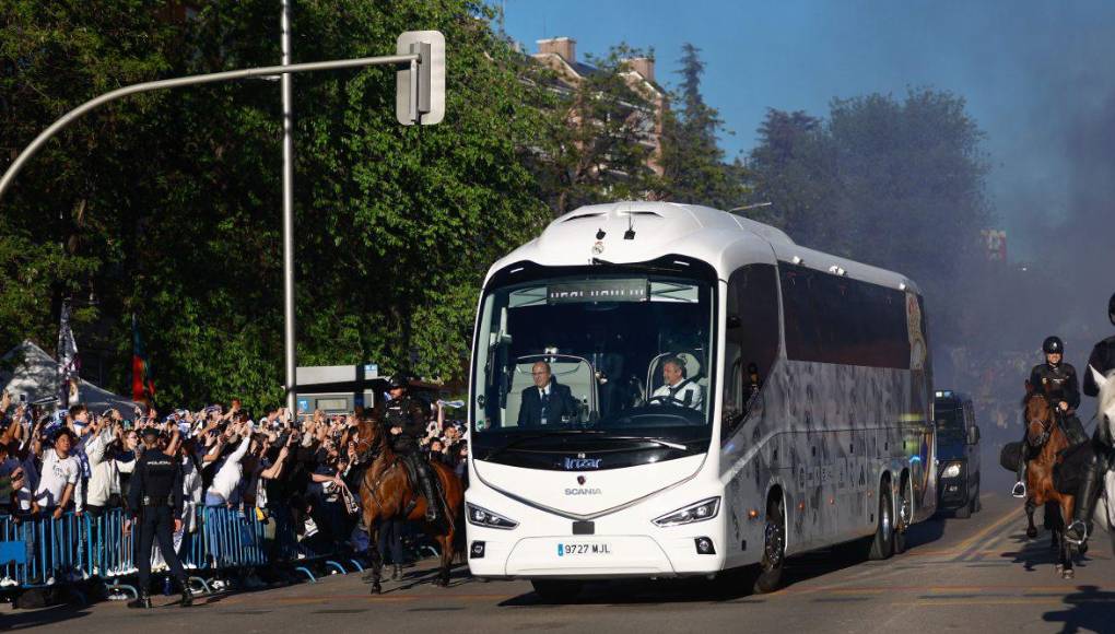 Desde el cálido recibimiento al autobús del equipo español a la buena respuesta de la afición madridista al llamamiento de acudir al estadio con camiseta blanca.