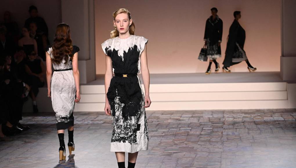 Dior evoca el Hollywood de oro entre emancipación y glamur