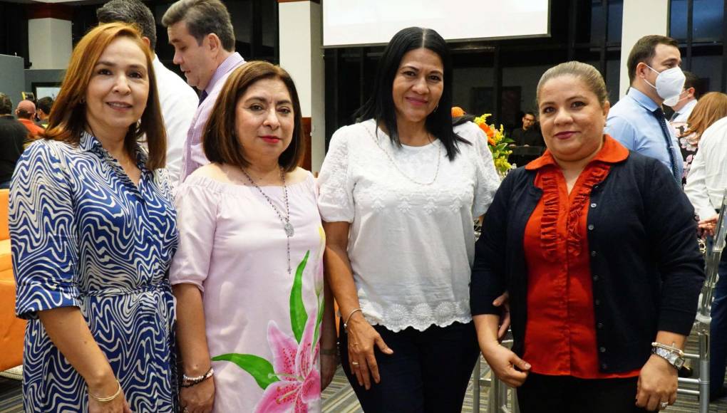 Patricia Moncada, Ester Amaya, Aracely Díaz y Eva Altamirano 