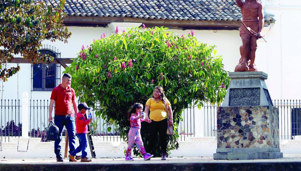Más de 350,000 hogares hondureños alquilan casa