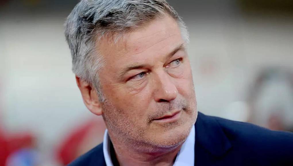 Al ser preguntado por Anka sobre su situación actual, Baldwin indicó que tras su aumento en el consumo de alcohol después de dejar las drogas, también dejó de beber: “No extraño las drogas en absoluto, pero sí extraño la bebida. Me gusta beber”, admitió.