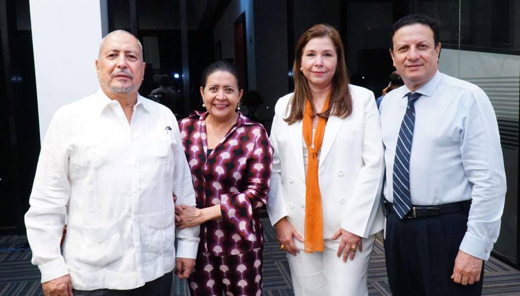 Jorge Díaz, Tatiana Puerto, Ana Pacheco y Oswaldo Figueroa