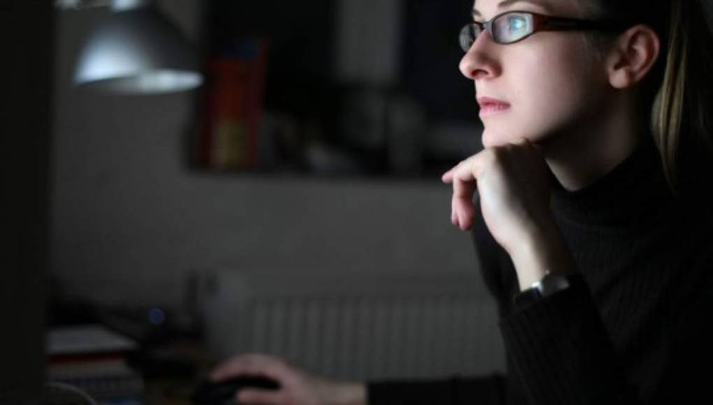 Trabajar de noche ensancha la cintura