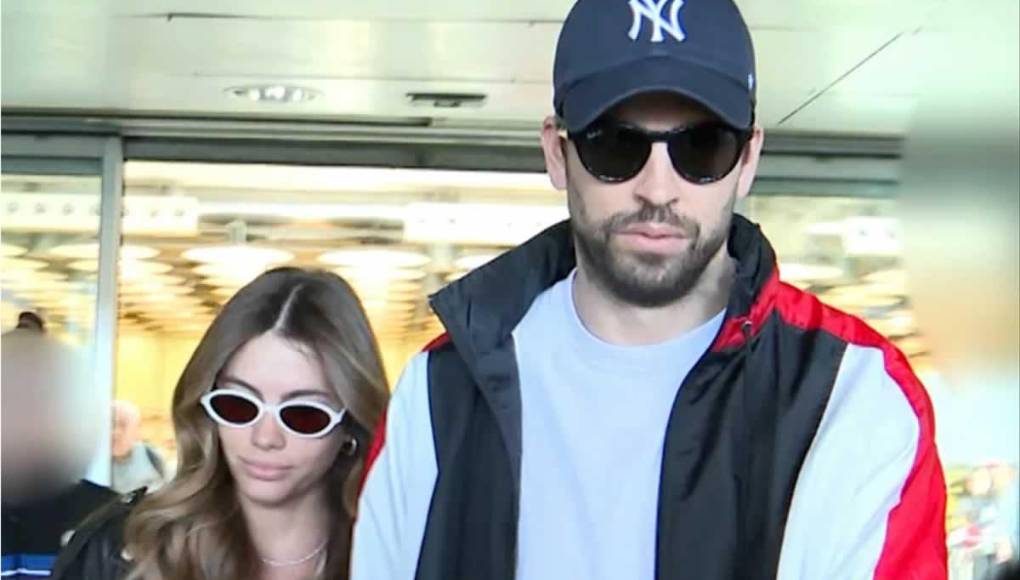 El exfutbolista y su novia dejaron un muy sabor de boca a quienes presenciaron la escena recopilada por la prensa que se hizo presente.