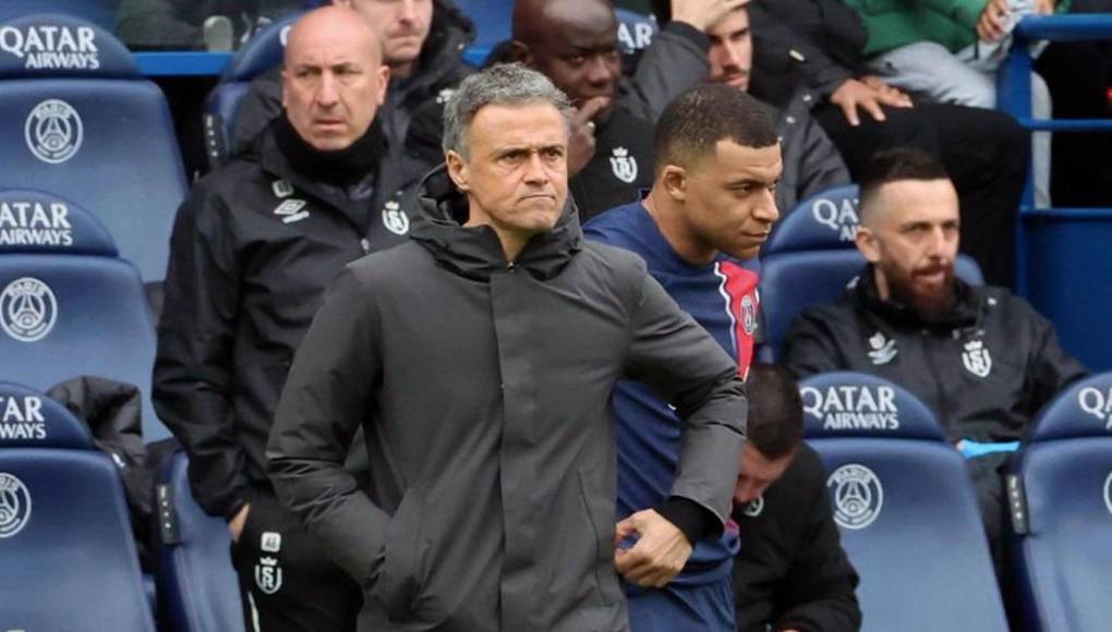 Todo esto sería para que la directiva del PSG, encabezada por Nasser Al-Khelaïfi, pueda argumentar a su afición que se fue la gran figura (Mbappé), pero que no lo dejaron marcharse “gratis” al Real Madrid, donde parece estar su destino.