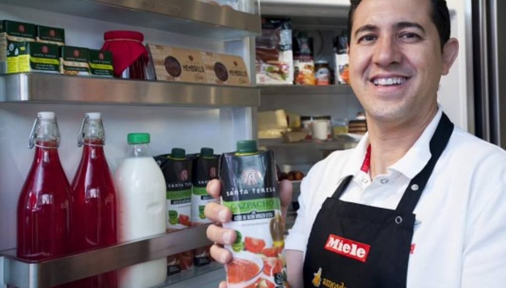 Profesión: 'amo de casa'