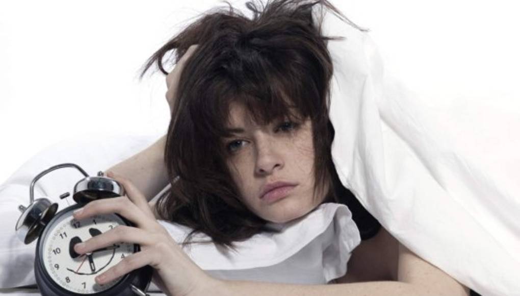 La falta de sueño da hambre y preferencia por la comida poco sana