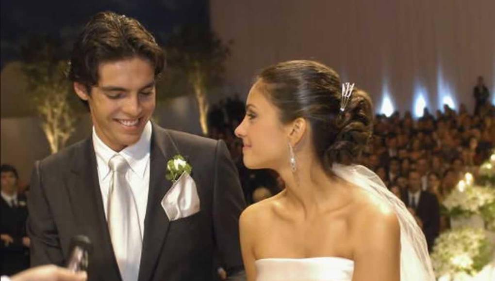 En 2005 cuando él tenía 23 años y ella 18 años contrajeron matrimonio. Por una década dieron la bienvenida a dos hijos: Luca Celico Leite e Isabella Celico Leite.