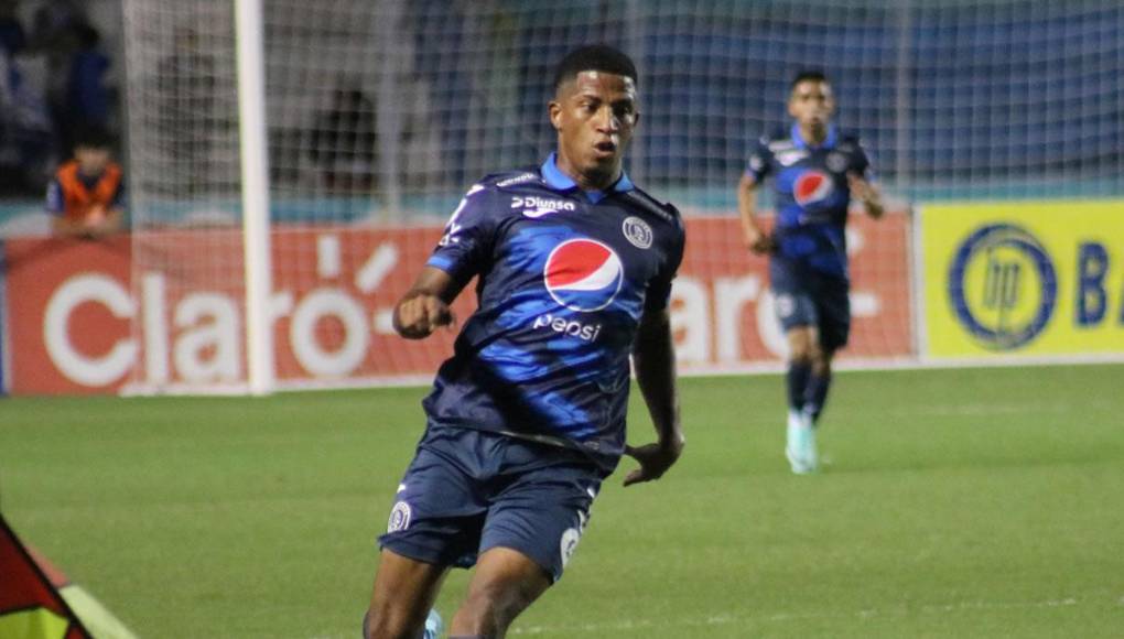 El panameño Jorge Serrano no mostró su mejor versión con el Motagua en el Clausura, pero se quedará y buscará revancha en el Apertura 2024. En el equipo consideran que vino de menos a más y cuentan con él, ya a final de año verán si le compran su ficha al CAI de Panamá o no. Ahora mismo está de vacaciones en su país.