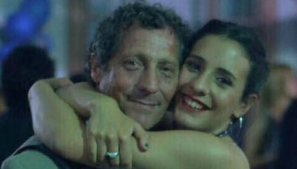 Iara es una chica muy especial, así lo deja evidenciado en sus redes sociales, le gusta pasar tiempo con su padre, Pedro.