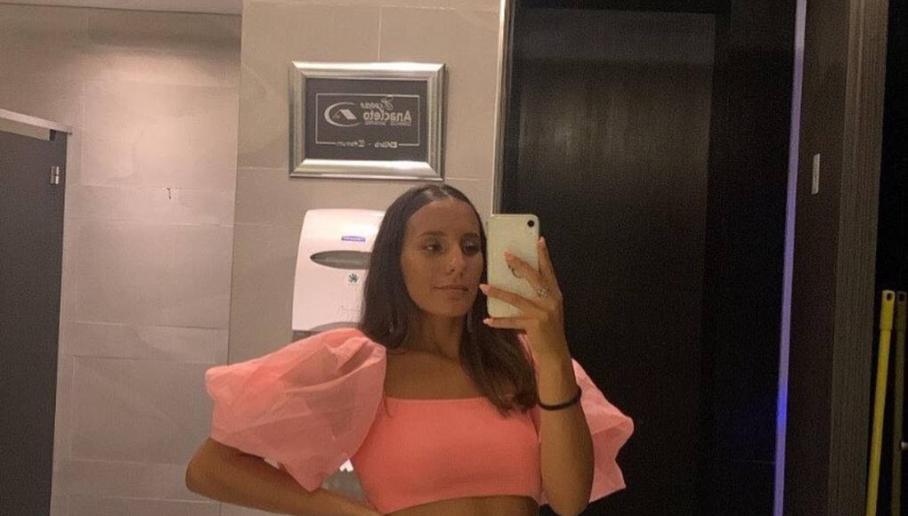 Iara es una chica muy especial, así lo deja evidenciado en sus redes sociales, le gusta pasar tiempo con su padre, Pedro.