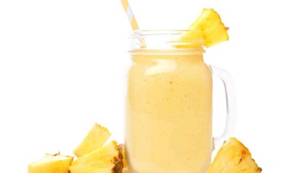 La papaya y la piña contienen vitaminas y minerales que necesita el organismo