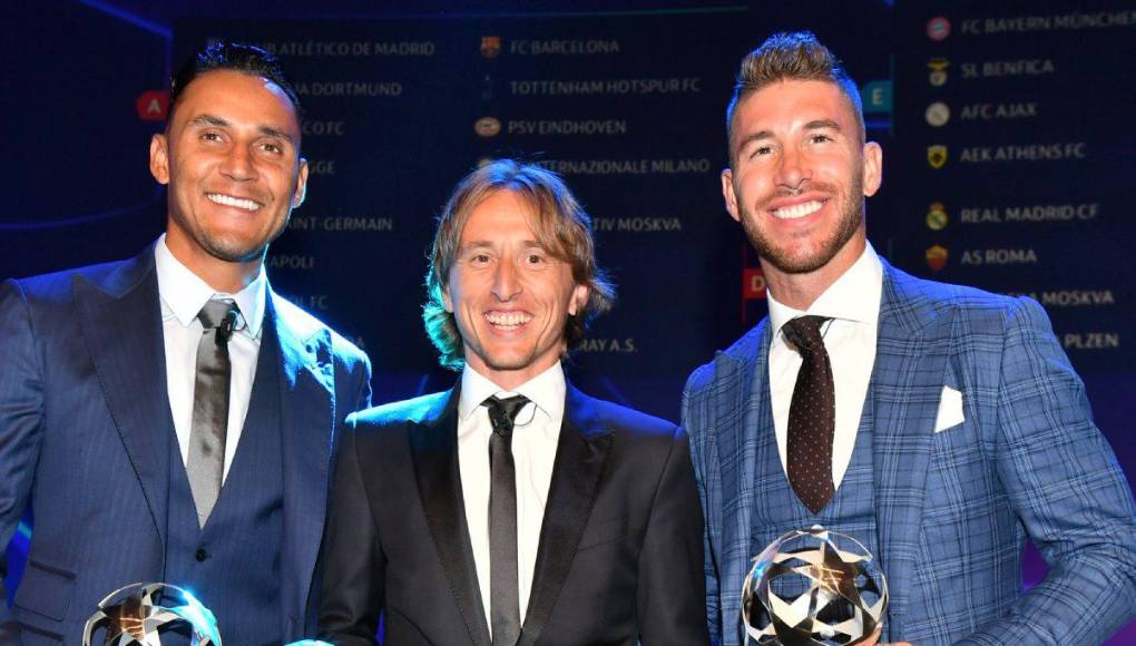 “Keylor se va del PSG, Sergio Ramos acaba contrato con Sevilla, al igual que Modric y Nacho con el Real Madrid. Las posibilidades que jueguen allí son muy altas porque hay gente que está invirtiendo mucho dinero en ese equipo y que tiene esa admiración”, contó Juanfe Sanz en El Chiringuito.