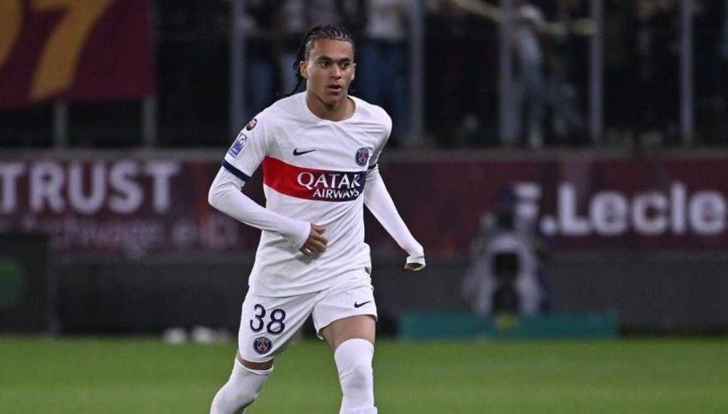 Ethan Mbappé, hermano de Kylian, no seguirá en el PSG de cara a la próxima campaña. Prensa francesa informa que su nuevo equipo será el Lille.