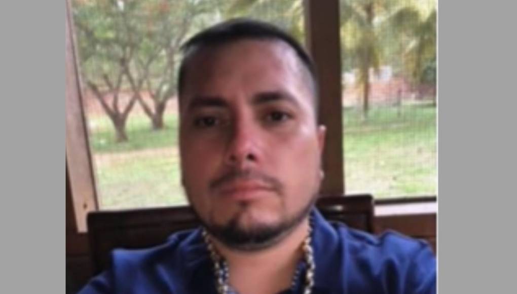 ”Estoy en total disposición de colaborar en lo que yo pueda, en los casos que se investiguen, en lo que me requieran”, inicia el audio de Magdaleno Meza.