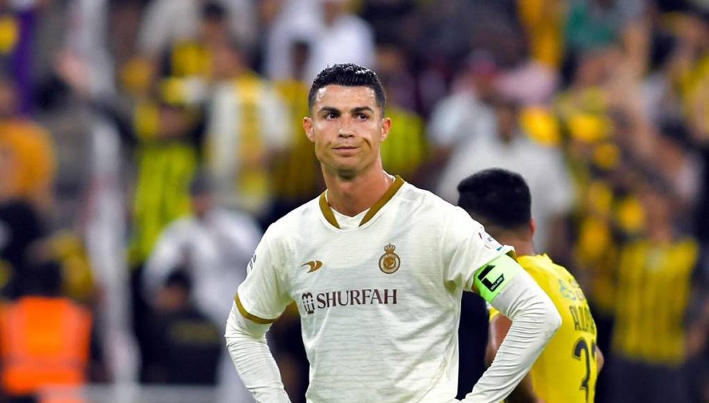 Según el periódico saudí Asharq Al Awsat, el comité disciplinario de la Federación Saudí de Fútbol ha abierto una investigación sobre el incidente y se espera que tome una decisión sobre el jugador dentro de dos días.
