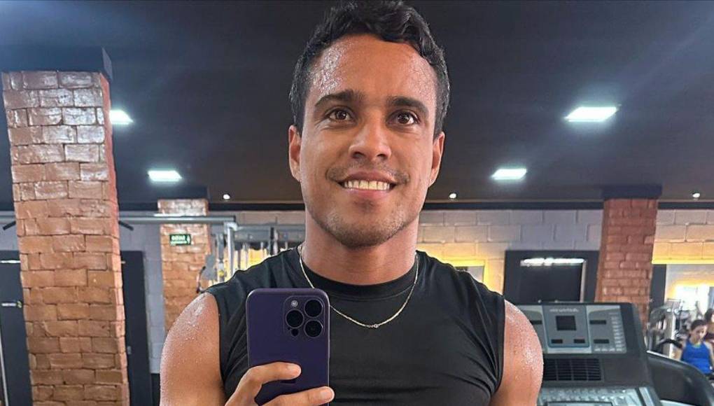 En una reciente entrevista, Lira respondió acerca de ese galardón que obtuvo en la gala de la FIFA tras su golazo con una pirueta dentro del área que le convirtió al Atletico-Go jugando para el Goianesia el 11 de marzo de 2015 por el campeonato de la Serie D de Brasil, un partido que presenciaron tan solo 342 espectadores.