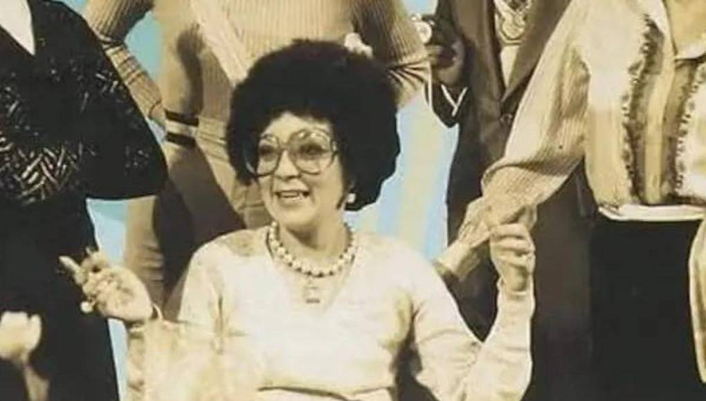 Se trata de la actriz mexicana Zoila Quiñones de 83 años. La artista actuó en populares producciones como Mi secretaria, Carrusel, Muchachitas como tú, Mujeres engañadas y En el nombre del amor.