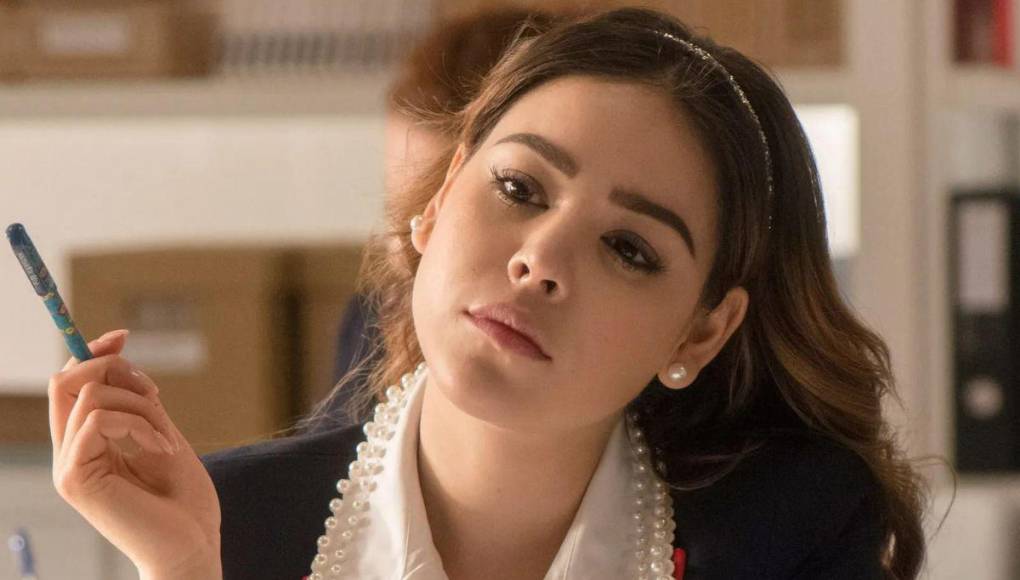 Es de conocimiento público que Danna Paola estuvo viviendo en Madrid, España, debido a que fue una de las protagonistas de la serie Élite. Ahí, conoció a diversas personas; entre ellas, una mujer que le robó el corazón.