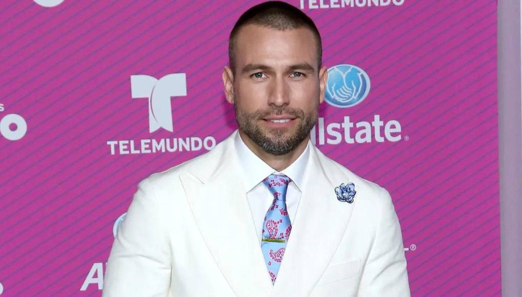 Esta noticia ha generado impacto en los fanáticos de la serie, sin embargo, le han enviado sus mejores deseos al actor. 