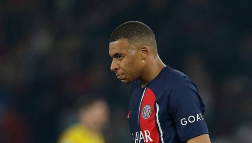 Mbappé no apareció. En la estela de la que ha sido su temporada más irregular, aunque con unas estadísticas igual de impresionantes, el atacante se enmarañó en la red montada por el Borussia Dortmund y no fue capaz de romper el muro amarillo.