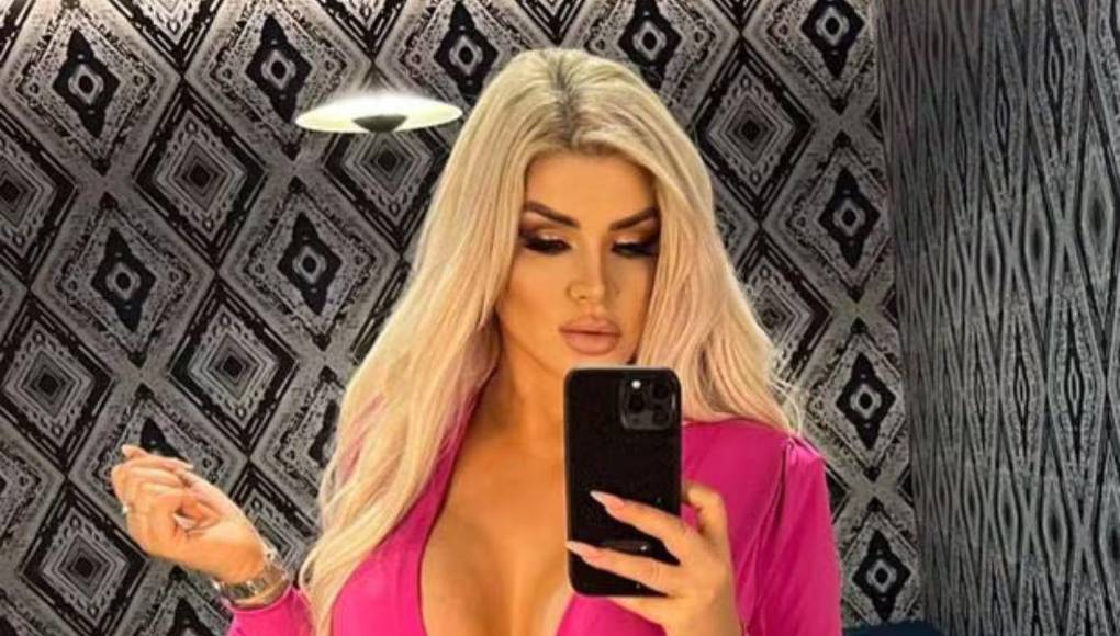 Durante la más reciente gala en La casa de los famosos 2024, se produjo un enfrentamiento entre Manelyk y Mariana González, quienes protagonizaron una acalorada confrontación.