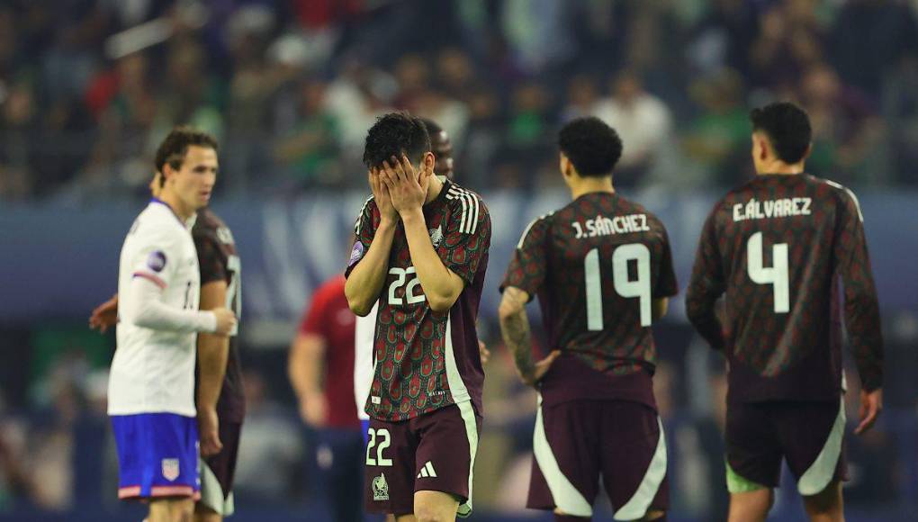 Hirving “Chucky” Lozano fue uno de los jugadores más criticados en la derrota de México frente a Estados Unidos en la Final de Nations League. El jugador entró por la baja de Julián Quiñones, pero su actuación pasó desapercibida en el AT&amp;T Stadium.