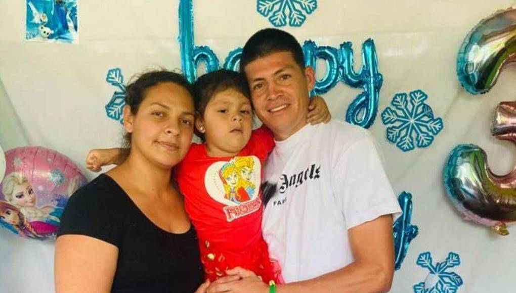 Francisco Martínez: El volante del Marathón cuenta con una linda familia.