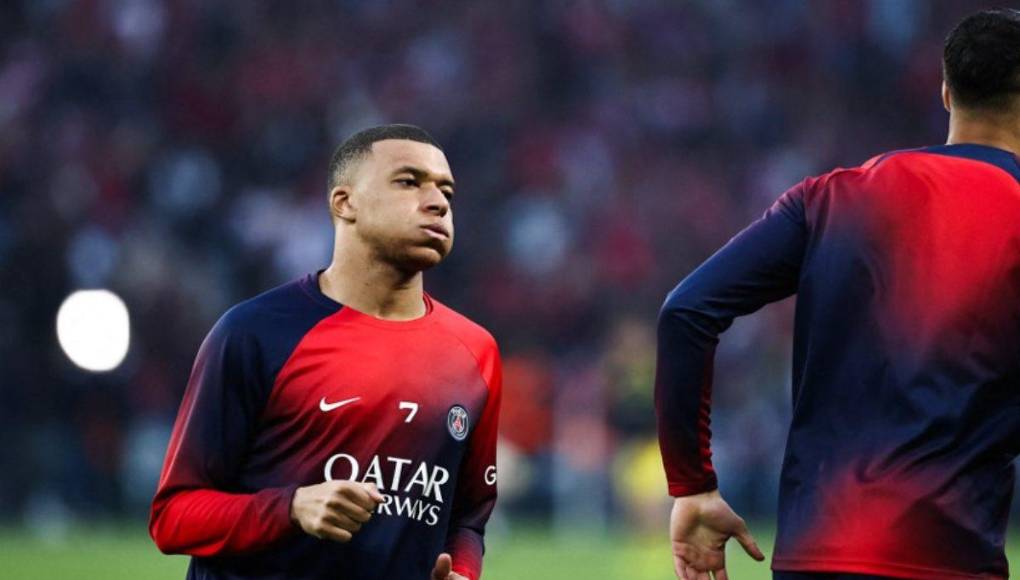 El delantero francés Kylian Mbappé tuvo su despedida el domingo del Parque de los Príncipes en la derrota del PSG ante el Toulouse