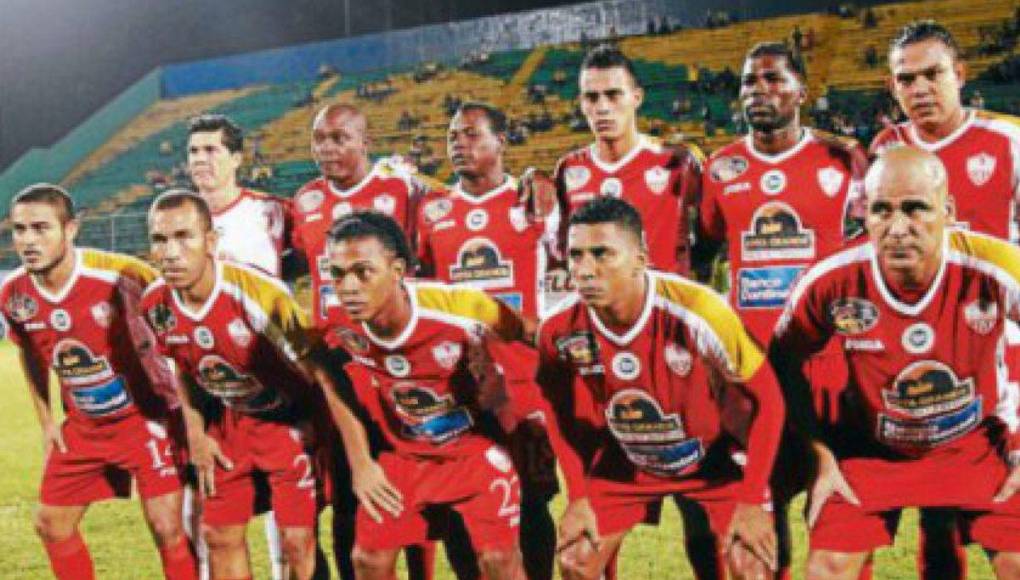 Javier Hernández llevó al Atlético Choloma a grandes jugadores como: Ricardo Canales, Junior Morales, Roy Posas, Marvin Sánchez, Óscar Torlacoff, Luis Guzmán, Aldo Oviedo, Leonardo Isaula, Luis Santamaria, Franco Guity, Mauricio Castro, Víctor Moncada, Nahún Ávila, Ángel Tejeda, 