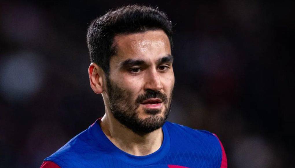 “Decepcionado. Estaba en nuestras manos y se lo dimos al PSG de la manera más simple. Se lo dimos”, comenzó diciendo el centrocampista alemán del FC Barcelona.