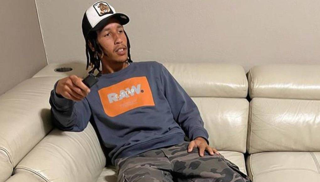  Aunque fue convocado por la selección absoluta no llegó a debutar con los ‘Bafana Bafana”.