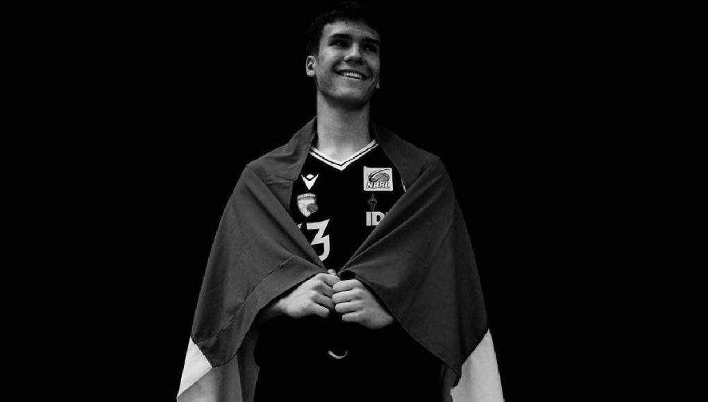 La violencia vuelve a cobrar la vida de un deportista y este lunes un joven jugador de baloncesto sufrió un ataque en el que perdió la vida.