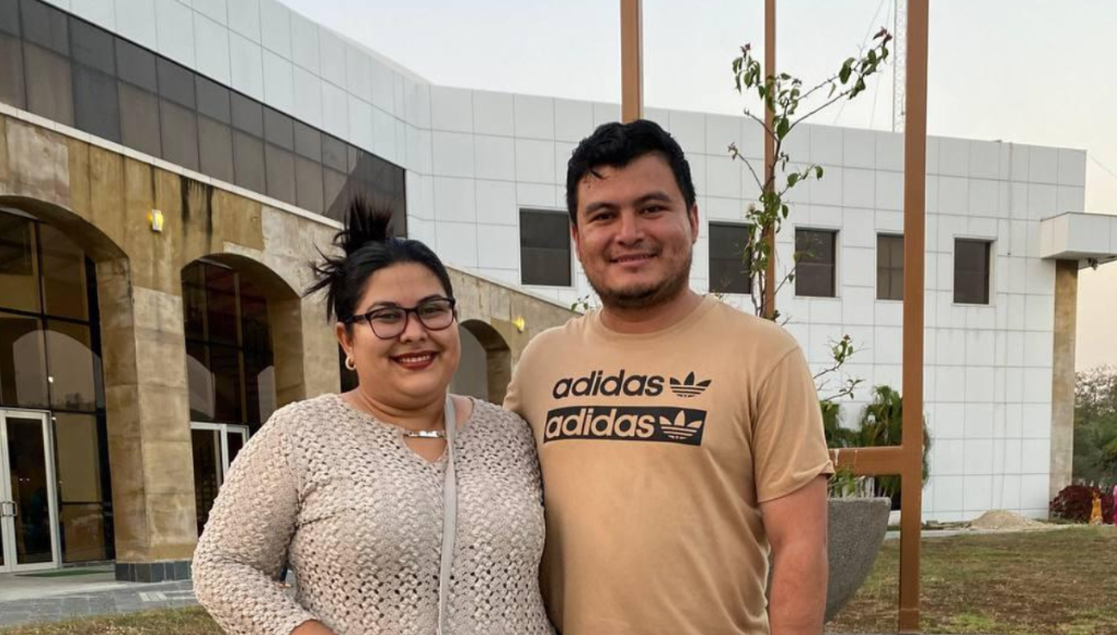 ”Yo y mi casa serviremos a Jehová...” Familias enteras asistieron al evento espiritual previo a Semana Santa, festividad que estuvo llena de mucha alegría, música, danza e invitados especiales. 