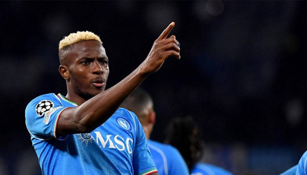 Zambo Anguissa metió un balón filtrado al área para Osimhen que remató solo ante Ter Stegen para hacer el 1-1 (75) para justo después dejar su plaza a Giovanni Simeone (76).