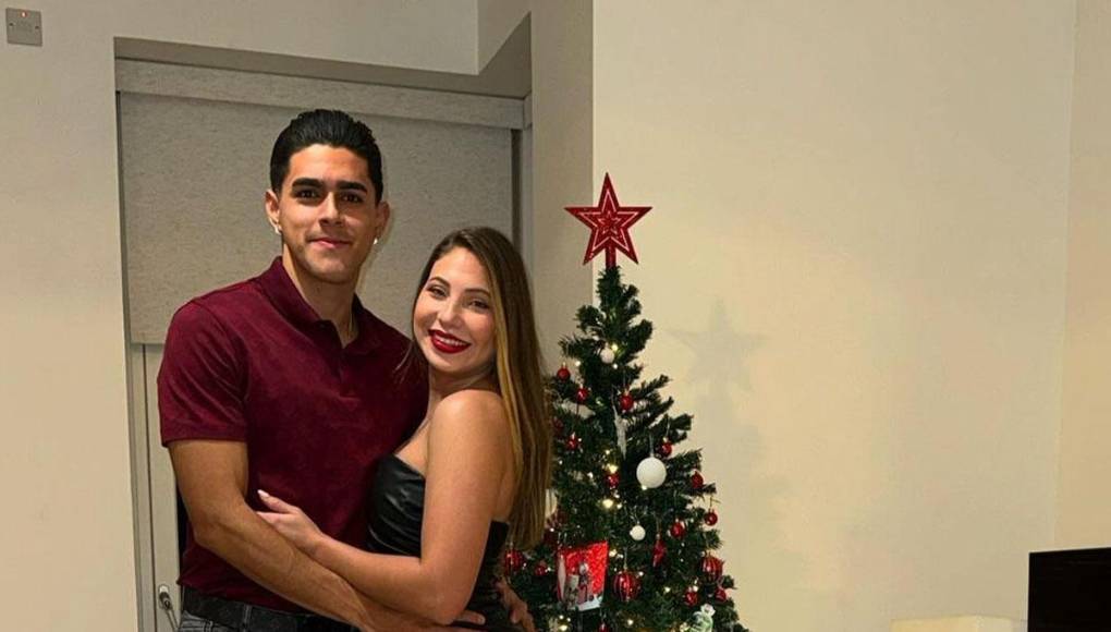 Mediante sus redes sociales, Luis Enrique Palma presumió a la bella joven que lo tiene completamente enamorado.