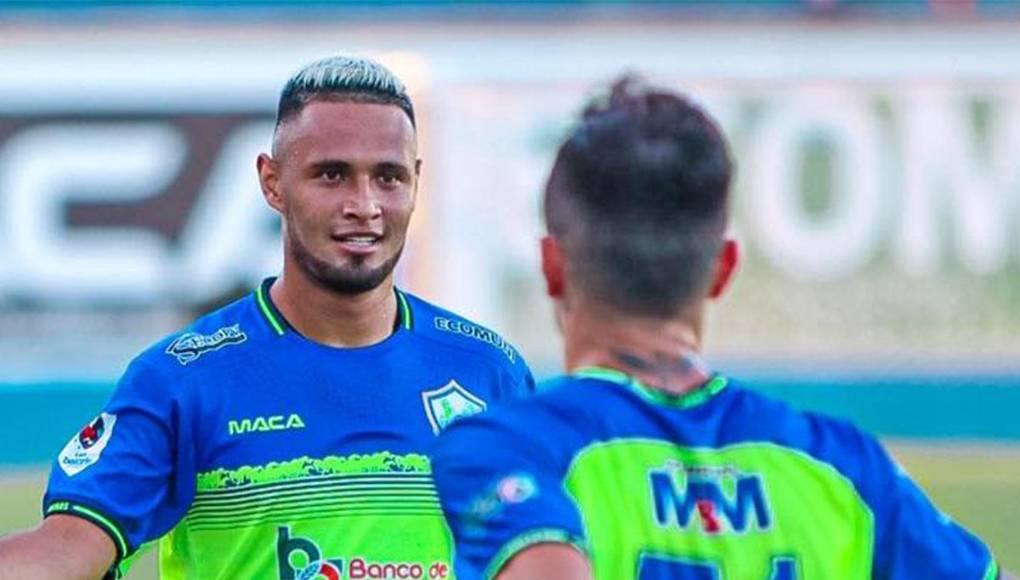 Nos traslados al estadio Juan Ramón Brevé, aquí el Olancho FC venció 2-1 al Marathón.