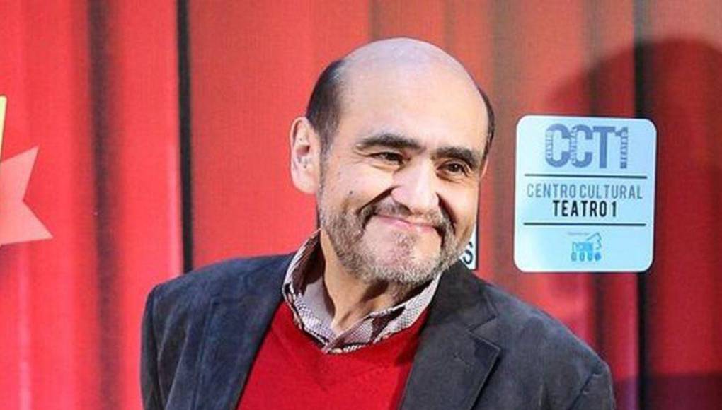 Elías mencionó que el intérprete de 75 años sí se golpeó en la cabeza y debido a este golpe tuvo una pequeña herida, pero nada grave.