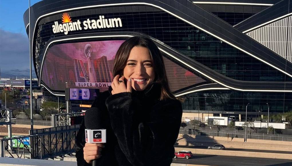 Mariana tuvo un noviazgo con el exjugador argentino Emanuel “Tito” Villa, quien ahora también se desempeña como analista deportivo. 