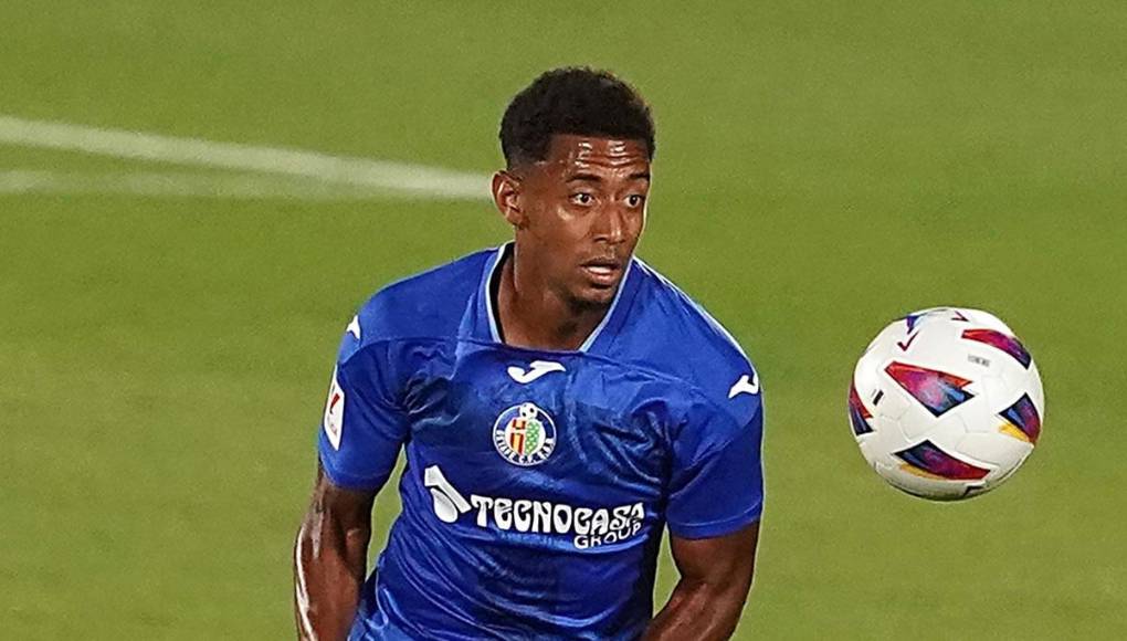 Getafe lo ficha, jugando solamente seis meses en la temporada 2023/2024.