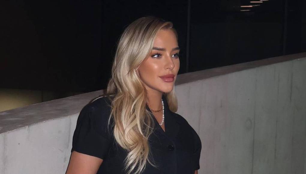 “Es sólo una piscina para hombres, es sólo una piscina para hombres’”, le dijeron a la esposa de Mahrez. 